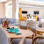 Magnifique Villa, Vue Mer, Piscine Chauffée, 8pers * Sainte-Maxime